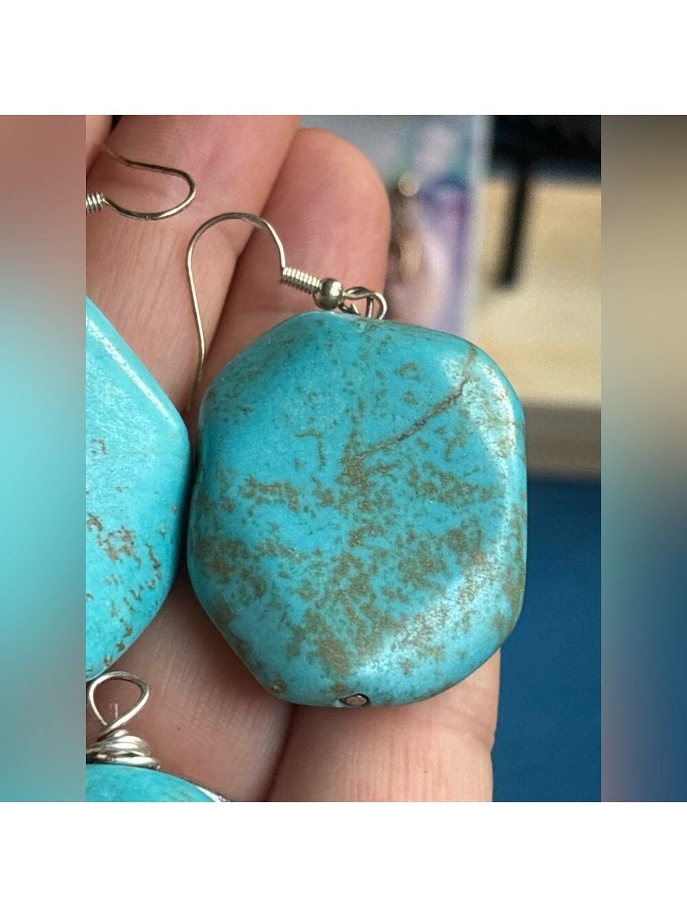 ARTISAN Hand Crafted Turquoise Colour Magnesite Stone Earrings & Pendant Set - Picture 8 of 9